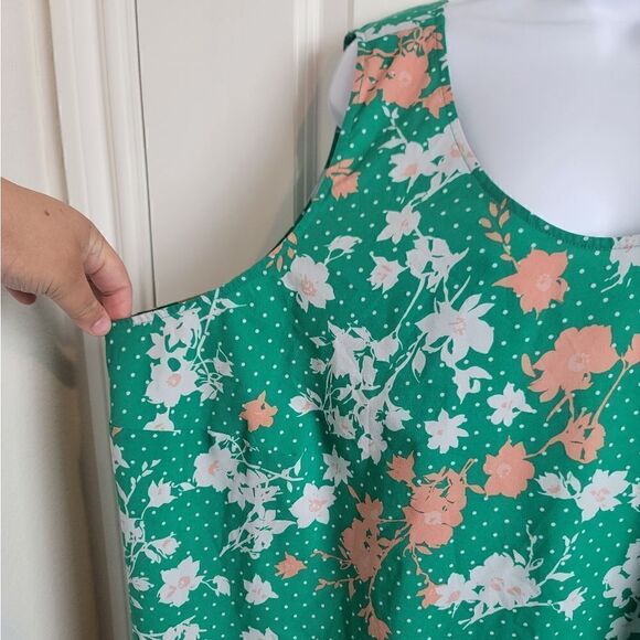 LANE BRYANT Floral Top - Picture 2 of 9